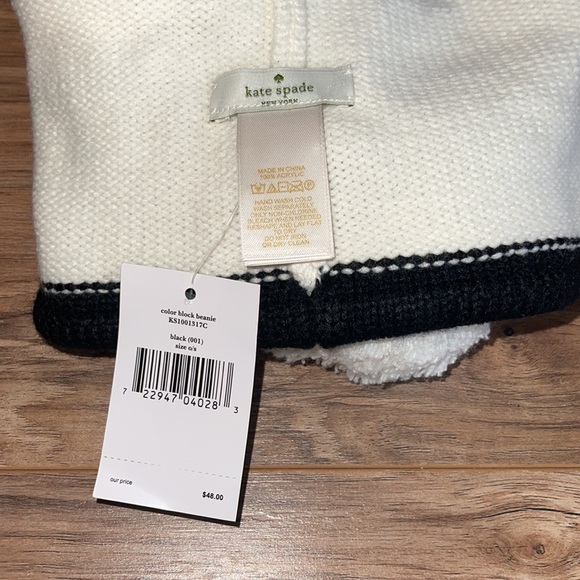 NWT Kate Spade New York color block Winter Hat knit beanie Black and white - Picture 4 of 4